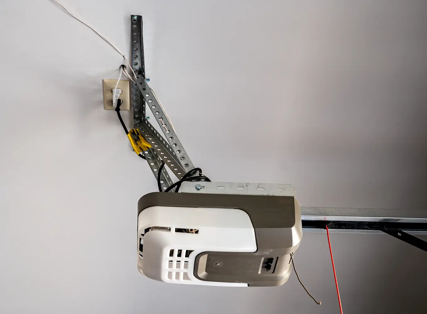 garage door opener installation, replacement, and repair company serving the Metro East