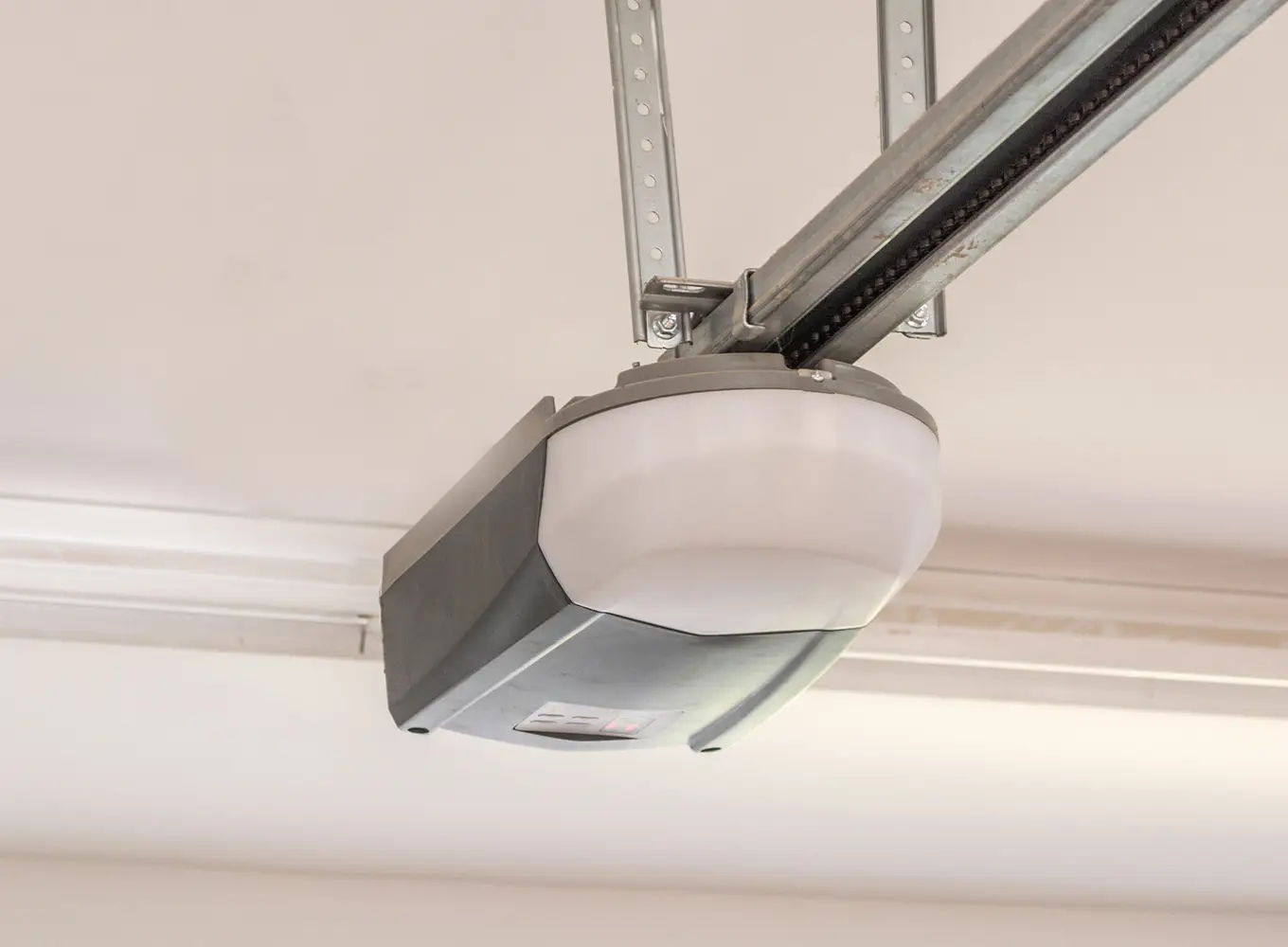 garage door opener installation and replacement services in Edwardsville IL
