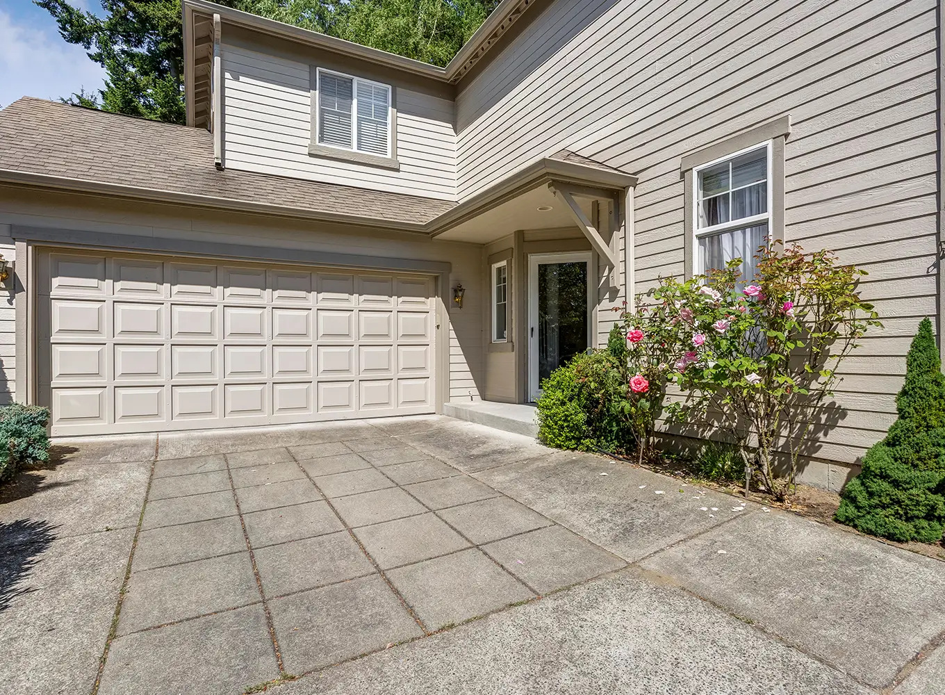 garage door with fully functioning torsion spring in edwardsville il